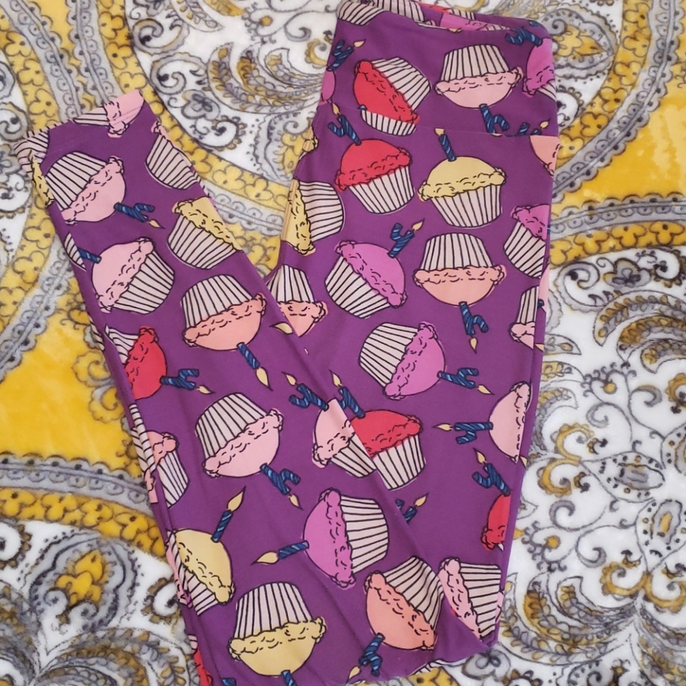 Lularoe exclusive one size 4th anniversary legging